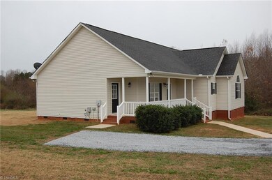 3004 Elderberry Ct, Asheboro, NC 27205 - photo 3