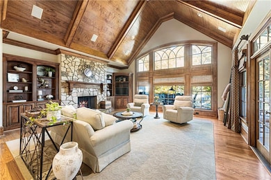 608 Glenover Dr, Alpharetta, GA 30004 - photo 3