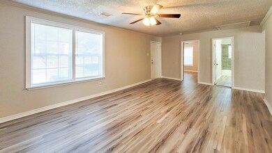 320 W Murray St, Denison, TX 75020 - photo 5