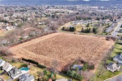 4103 Indian Creek Rd, Emmaus, PA 18049 - photo 2