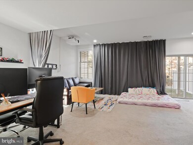 42612 Lisburn Chase Terrace, Chantilly, VA 20152 - photo 5