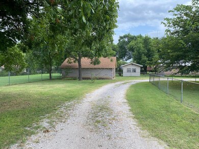 1604 S College Ave, Decatur, TX 76234 - photo 7