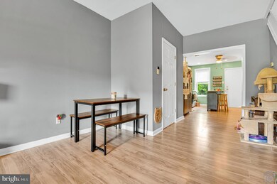 904 N Franklintown Rd, Baltimore, MD 21216 - photo 5