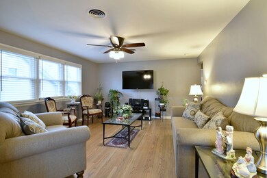 1336 N Ash St, Waukegan, IL 60085 - photo 3