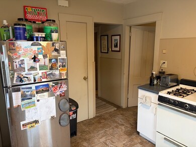 53 Oak St unit 2, Somerville, MA 02143 - photo 2