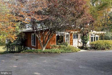 269 Sheep Ln, Millersville, PA 17551 - photo 2