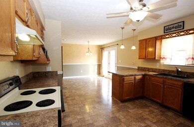 573 Cider Dr, Bunker Hill, WV 25413 - photo 6