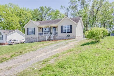 105 Beechwood Ln, Shelbyville, TN 37160 - photo 2