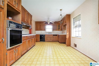 2409 4th St NW, Center Point, AL 35215 - photo 4