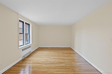 65-39 108th St unit E-10, Forest Hills, NY 11375 - photo 3