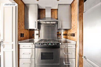 40 E 61st St unit 10B, New York, NY 10065 - photo 7