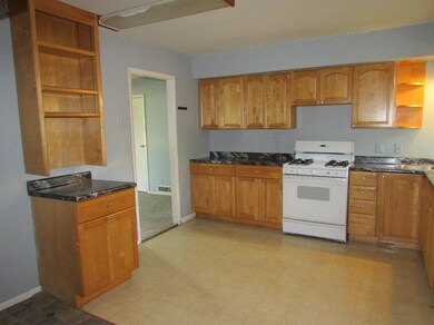 103 W 15th St, La Porte, IN 46350 - photo 5