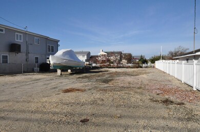 16 Carlyle Dr, Berkeley Township, NJ 08721 - photo 2