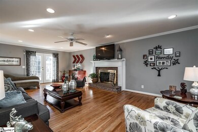 209 Kilburn Ln, Travelers Rest, SC 29690 - photo 4