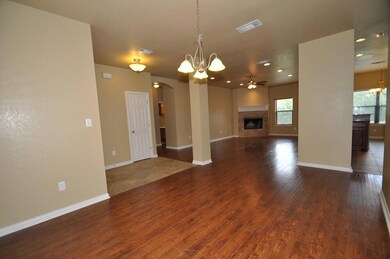 2409 Woodcrest Ct, Granbury, TX 76048 - photo 3