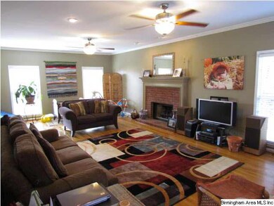 Extra large Great room with lots of windows, gas l
