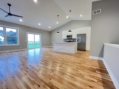 514 Cobblestone Cir, Harvard, IL 60033 - photo 2