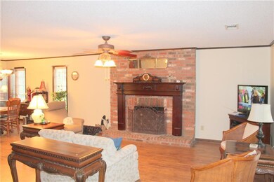 116 Spring Creek Dr, Pineville, LA 71360 - photo 5