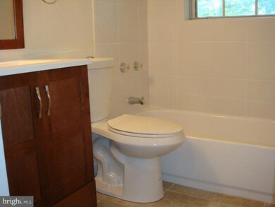 12407 Channelview Dr, Newburg, MD 20664 - photo 5