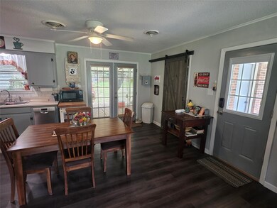 512 W Nevada Ave, Vivian, LA 71082 - photo 4