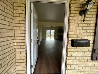 3020 W 11th St, Anderson, IN 46011 - photo 3