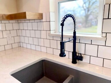 1407 Lynn St, Bonham, TX 75418 - photo 5