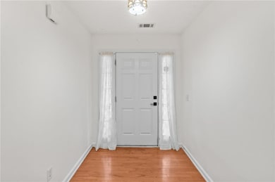 5645 Ashmoore Ct, Flowery Branch, GA 30542 - photo 3