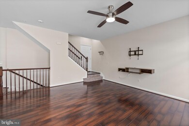 45711 Winding Branch Terrace, Sterling, VA 20166 - photo 5