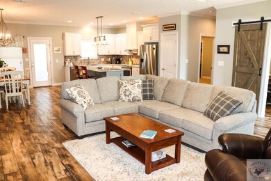 79 Chester Field Cir, Texarkana, TX 75503 - photo 2