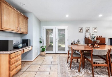 871 Sara Rose St, Houston, TX 77018 - photo 7