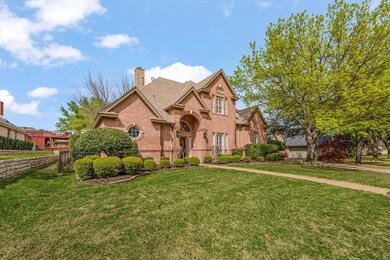 1636 Oak Creek Dr, Hurst, TX 76054 - photo 4