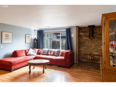 531 T St, Springfield, OR 97477 - photo 4