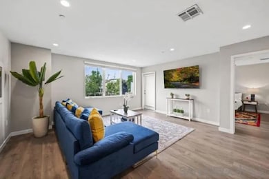 3909 Voltaire St unit 305, San Diego, CA 92107 - photo 2