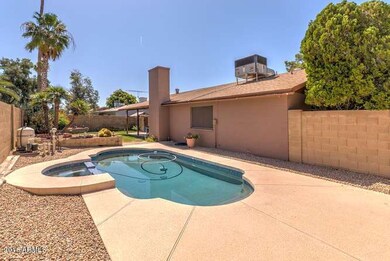 402 E Morrow Dr Phoenix AZ-small-020-22-