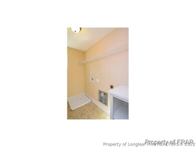 817 Falling Creek Ln, Fayetteville, NC 28304 - photo 5