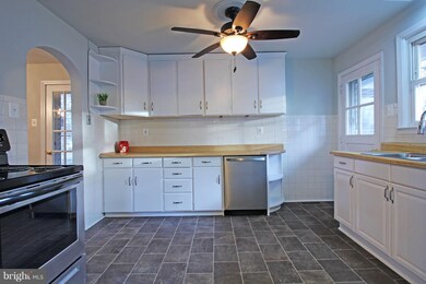 1217 Hillside Rd, Pasadena, MD 21122 - photo 4