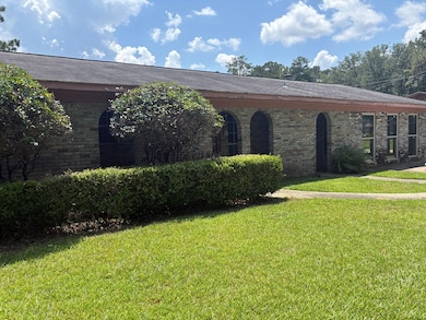 916 Tower Dr, Laurel, MS 39440 - photo 2