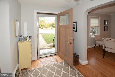 2716 King St, Alexandria, VA 22302 - photo 2