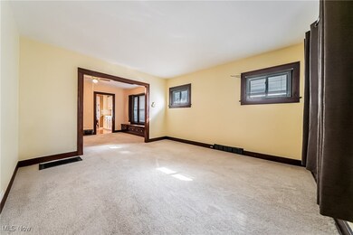 26381 Shoreview Ave, Euclid, OH 44132 - photo 6