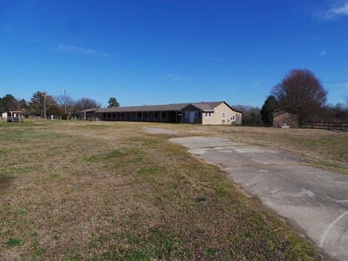 2624 Love Springs Rd, Gaffney, SC 29341 - photo 2
