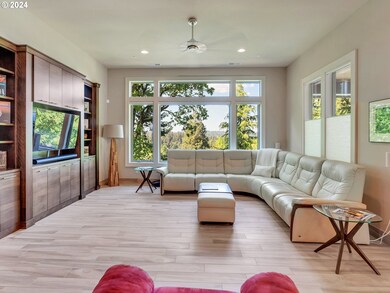 915 Cedar St, Lake Oswego, OR 97034 - photo 5