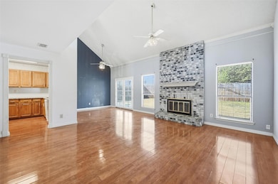 2106 Foley Dr, Arlington, TX 76013 - photo 5