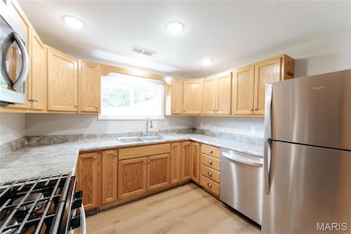 813 E 3rd St, Salem, MO 65560 - photo 7