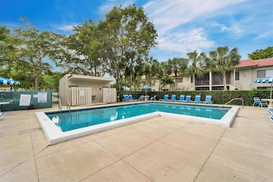 16274 Laurel Dr unit 201, Weston, FL 33326 - photo 5