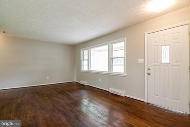 14510 Hamowell St, Manassas, VA 20112 - photo 4