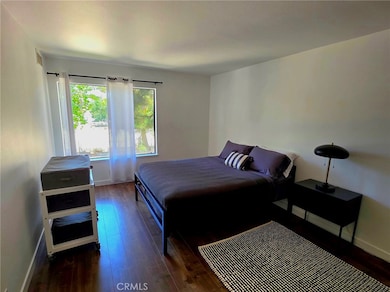 6815 Remmet Ave unit 217, Canoga Park, CA 91303 - photo 3