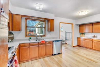 1119 Elm St S, Moorhead, MN 56560 - photo 3