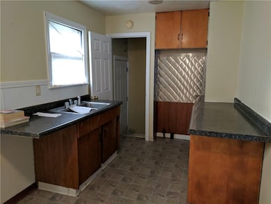 1932 N Colorado Ave, Indianapolis, IN 46218 - photo 5