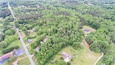 4637 Rainbow Dr, Kannapolis, NC 28081 - photo 4