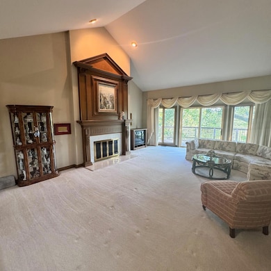 2845 Hunters Bluff, Bloomfield Hills, MI 48304 - photo 3